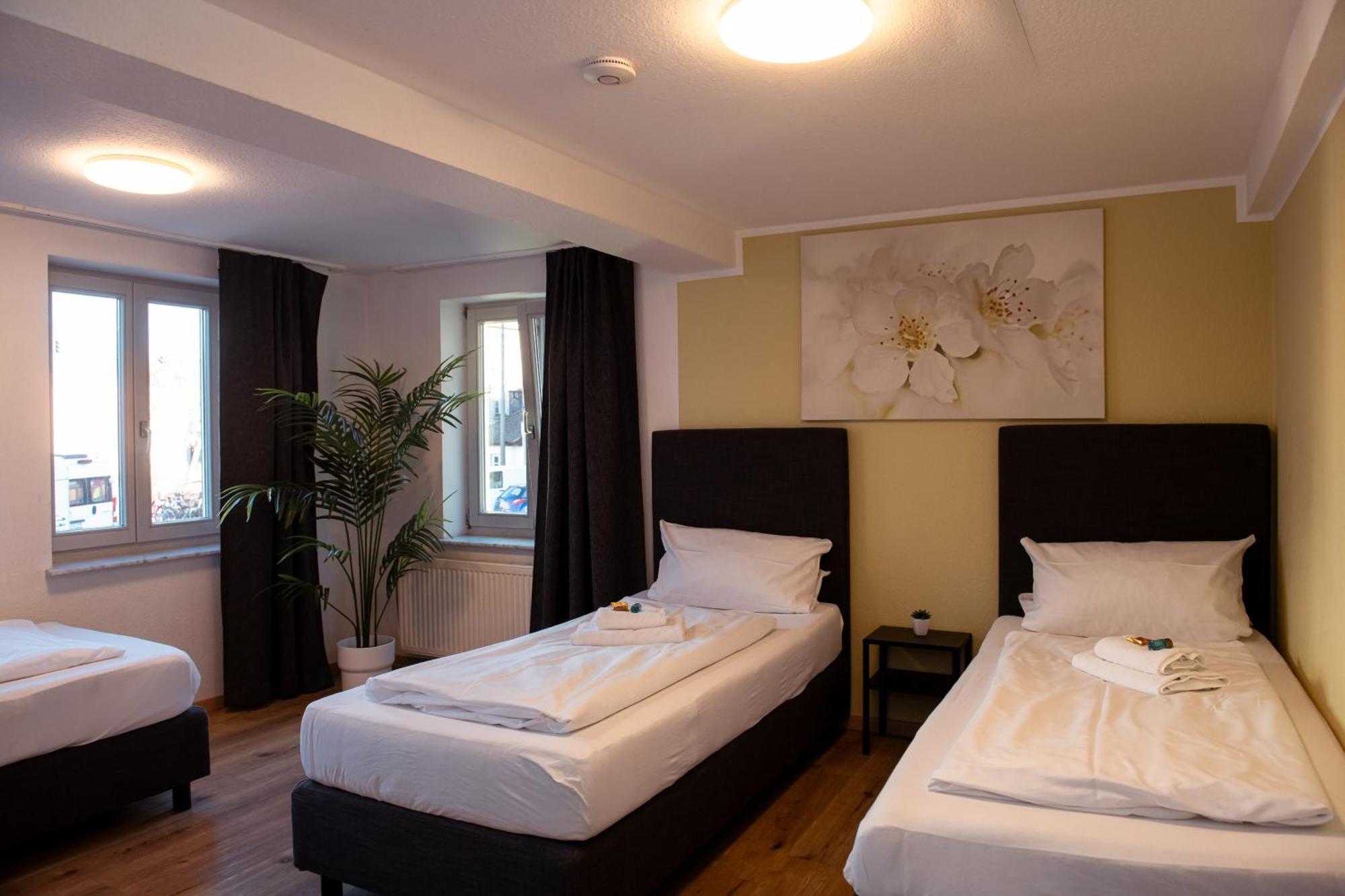 Haus99 Budget Pension & Apartments Fuerth Luaran gambar